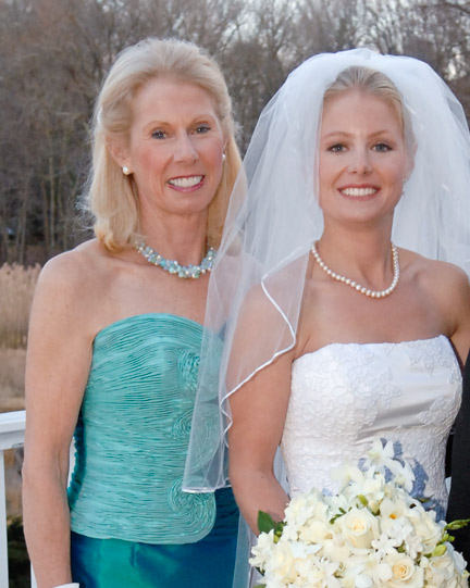 Photo of Susan Kinnear Ness and daughter Heidi